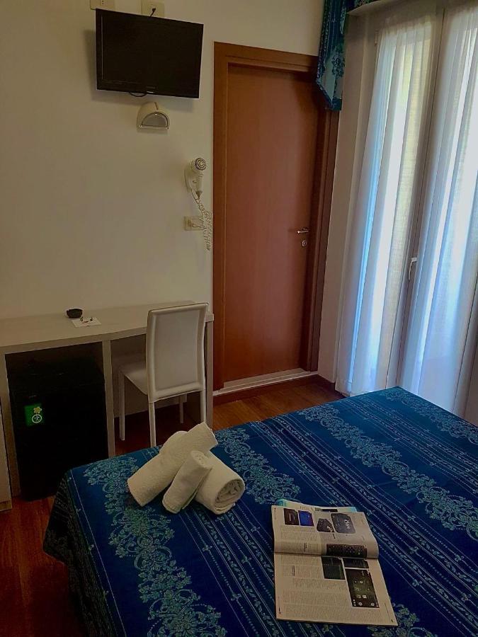 Hotel Arena Rimini Exterior photo